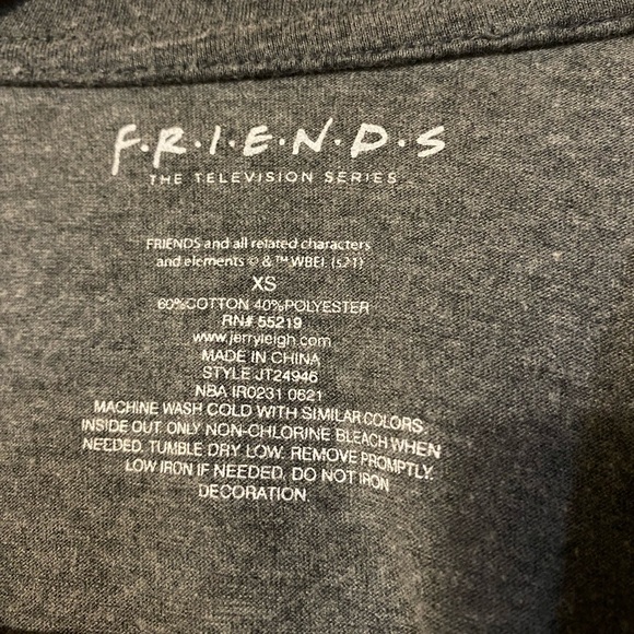 Friends the tv series cropped short sleeve crew neck tee crop top - Picture 3 of 4